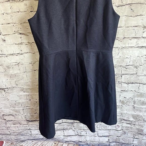 12 Tommy Hilfiger navy turnkey A-line dress with rear zipper - Picture 9 of 9